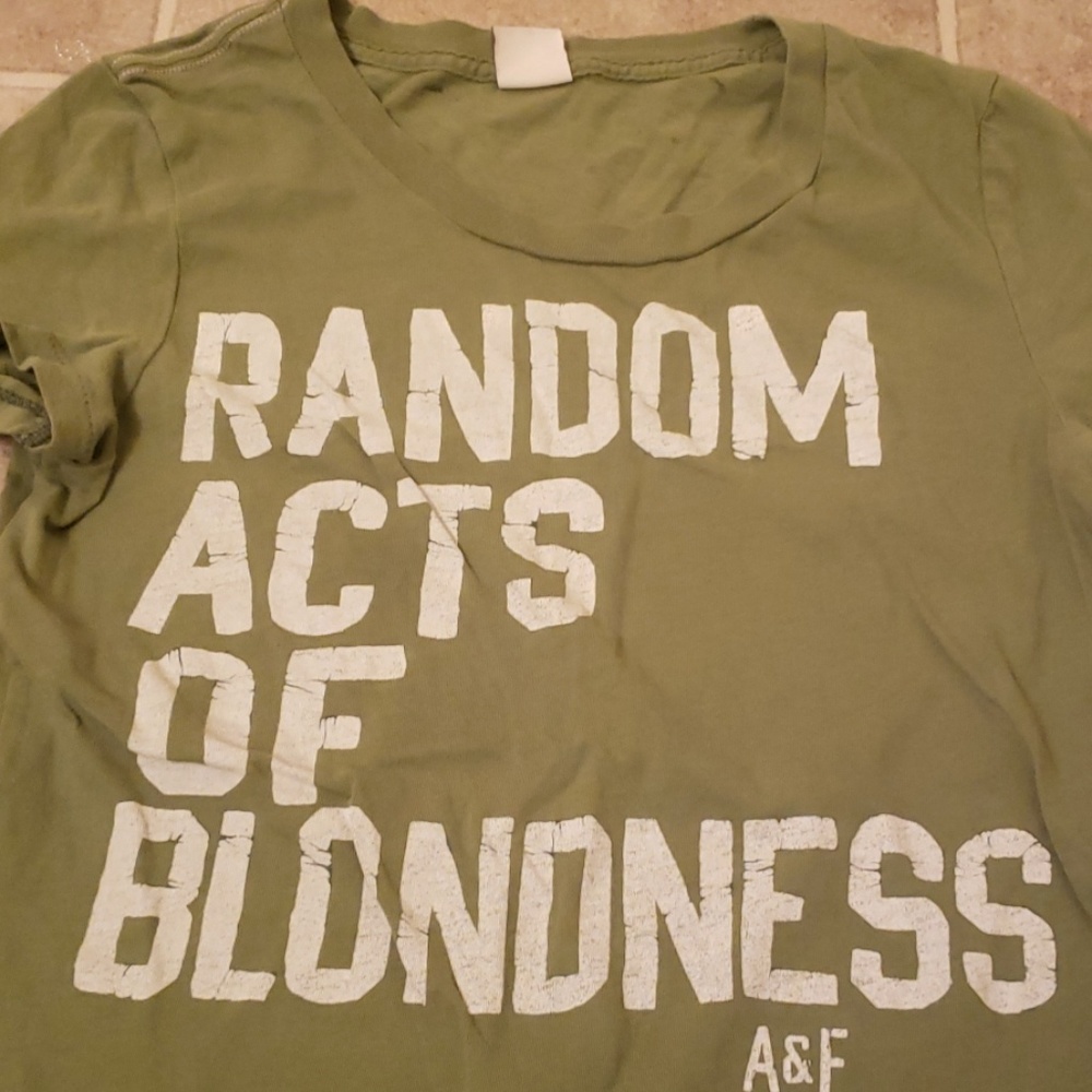 A&F graphic tee